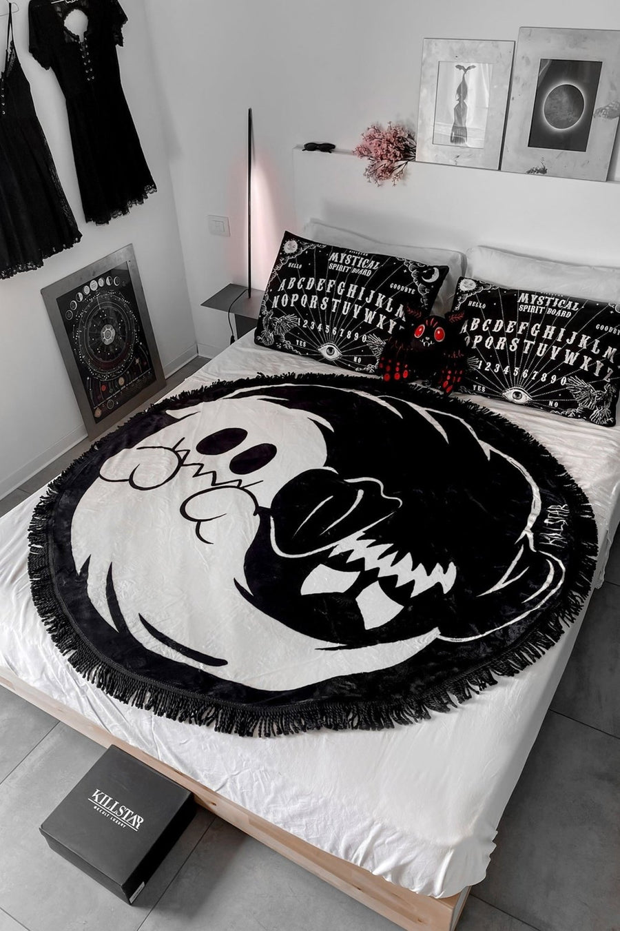 Boo Eek Round Blanket - housewares - VampireFreaks - Killstar