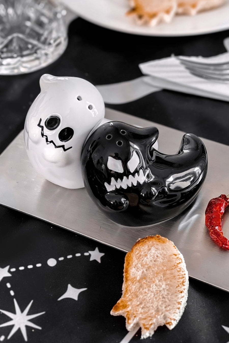 Boo Eek Salt & Pepper Shakers - housewares - VampireFreaks - Killstar