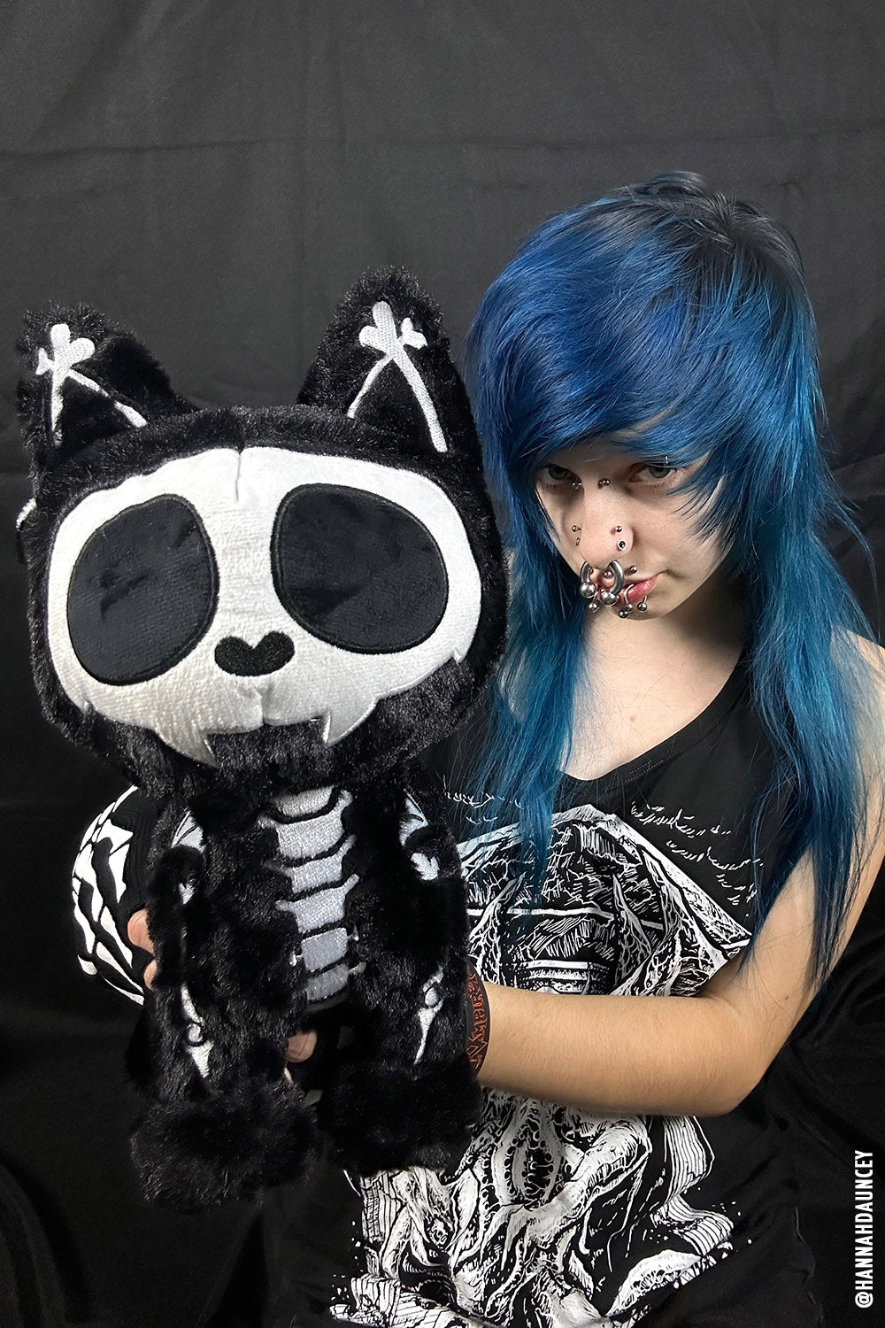 Skelekitty Plush Toy – VampireFreaks
