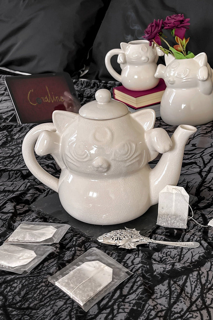 porcelain cat tea pot