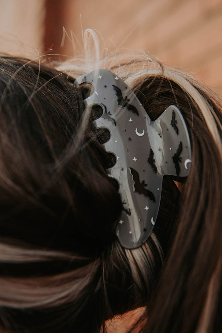 grey hair claw clip