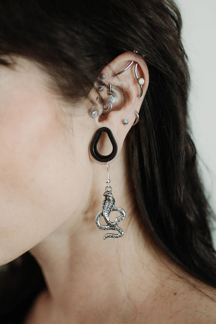 Cobra Earrings - jewelry - VampireFreaks - The Pretty Cult