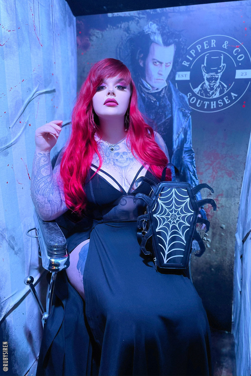 Bolso Ita con forma de ataúd de araña