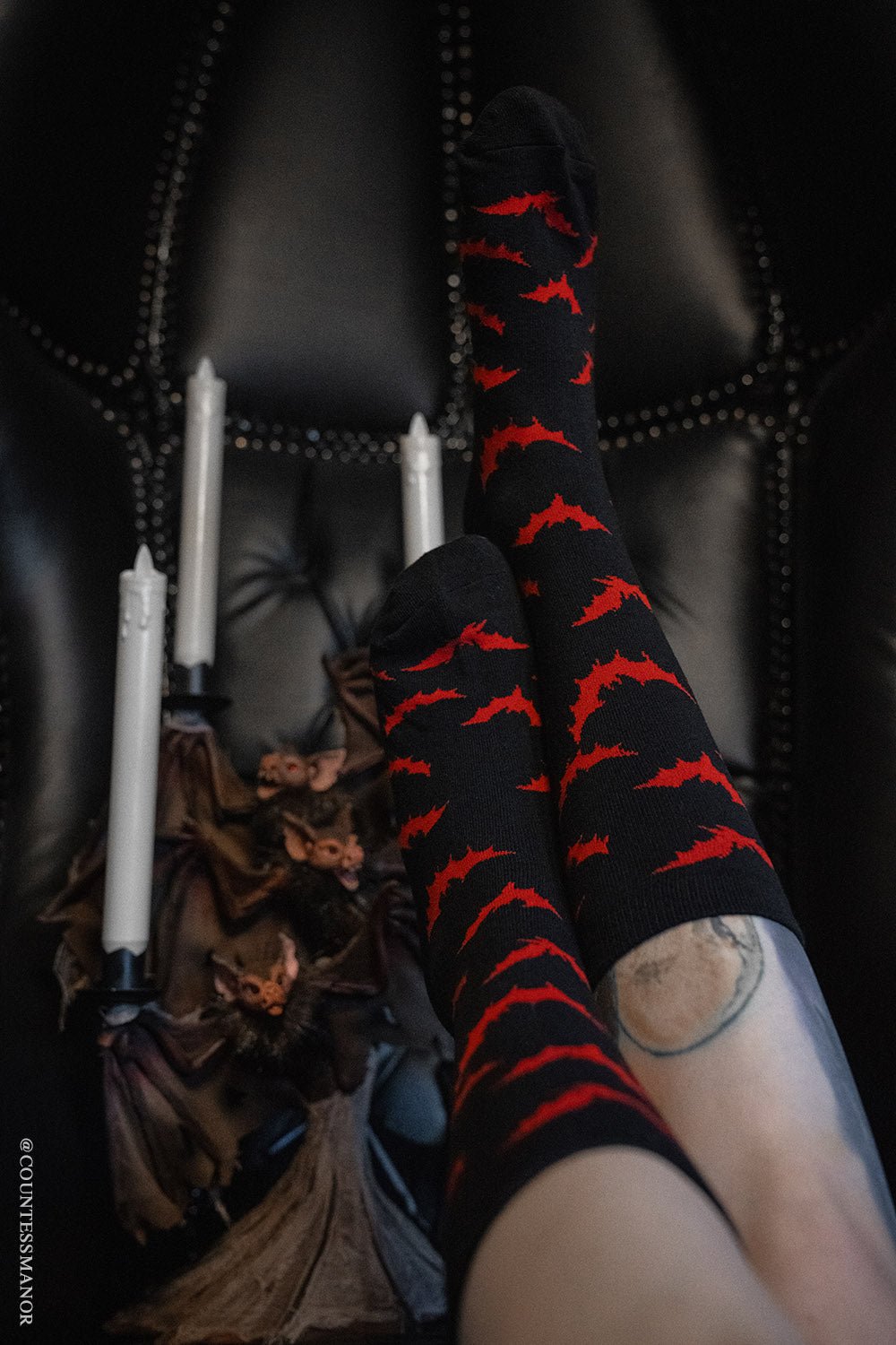 Creepy Crew Socks [Red Bats]