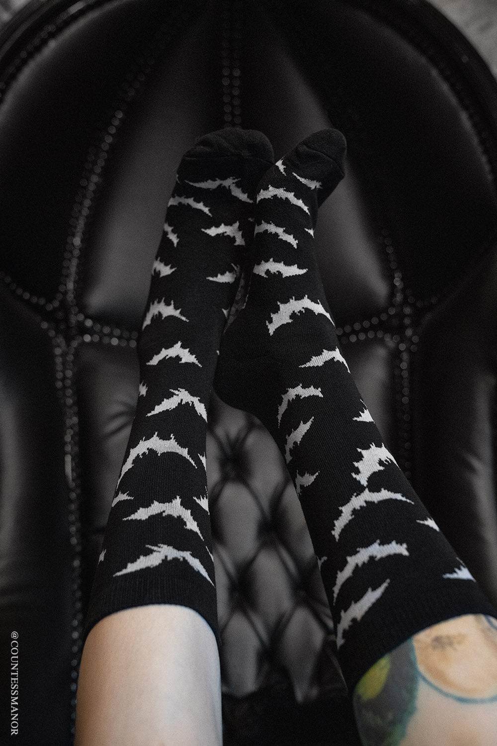 Creepy Crew Socks [White Bats]