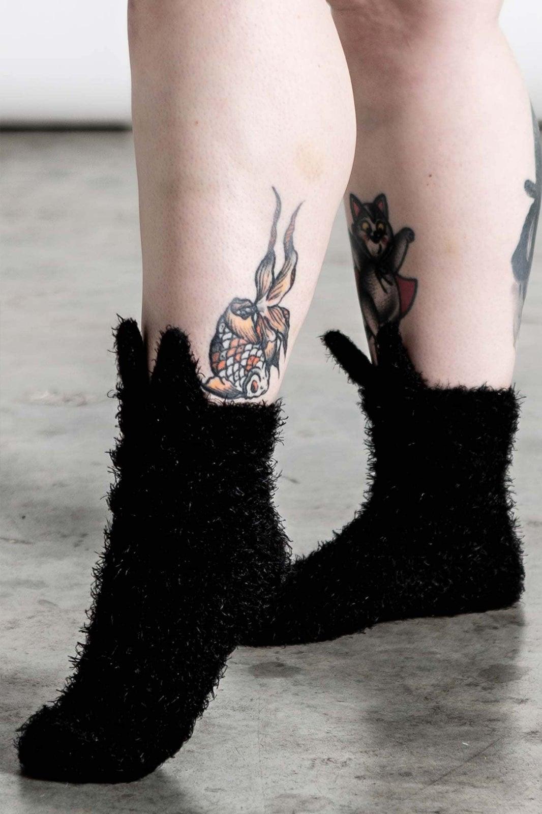 Cry Wolf Cozy Socks - socks & stockings - VampireFreaks - Killstar