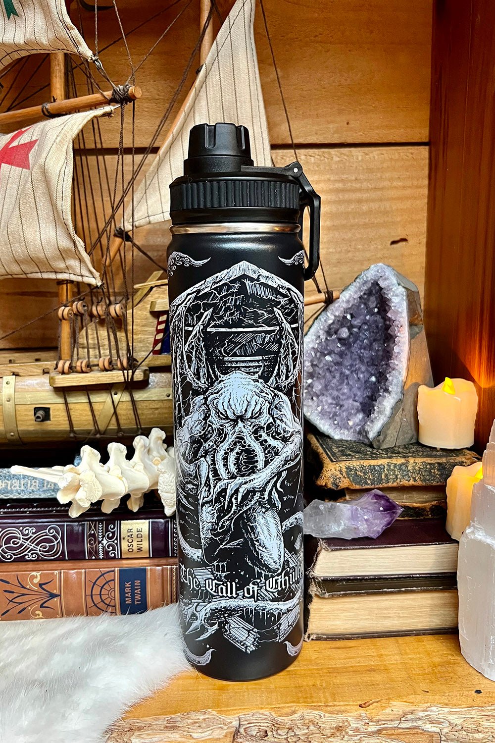 Cthulhu 24 Oz Water Bottle Tumbler