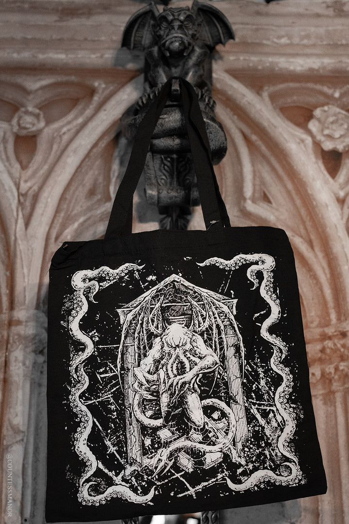 Cthulhu tote bag with zipper closure 