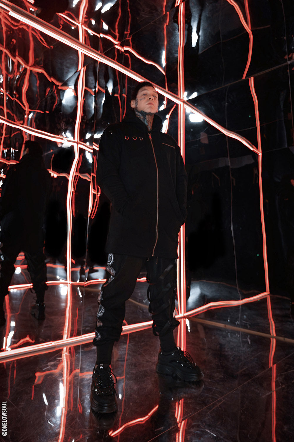 VF Ultramage Hoodie [Black]