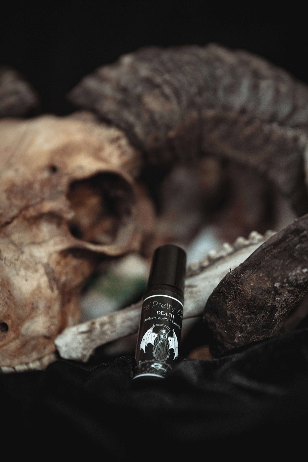 Death Perfume - cosmetics - VampireFreaks - The Pretty Cult