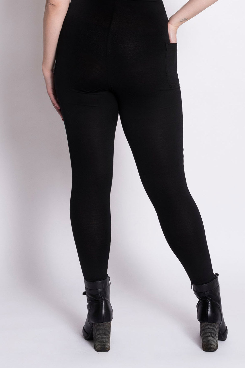 black rockabilly bat leggings with pockets