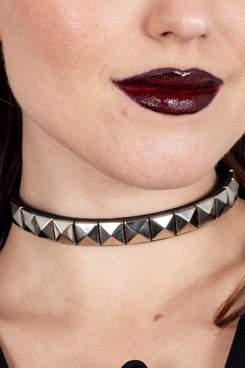 e-g irl studded collar choker