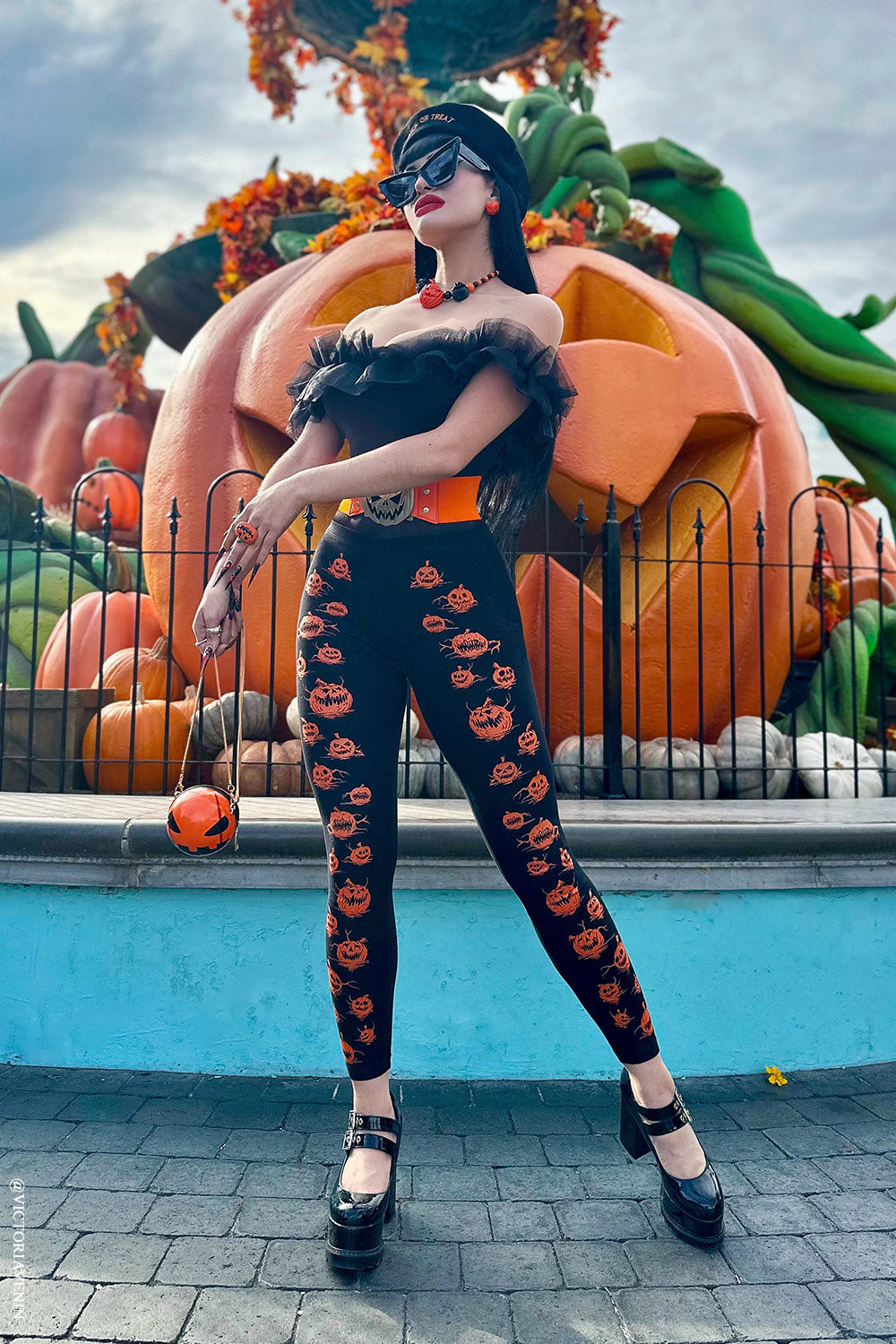 jack-o-lantern pants