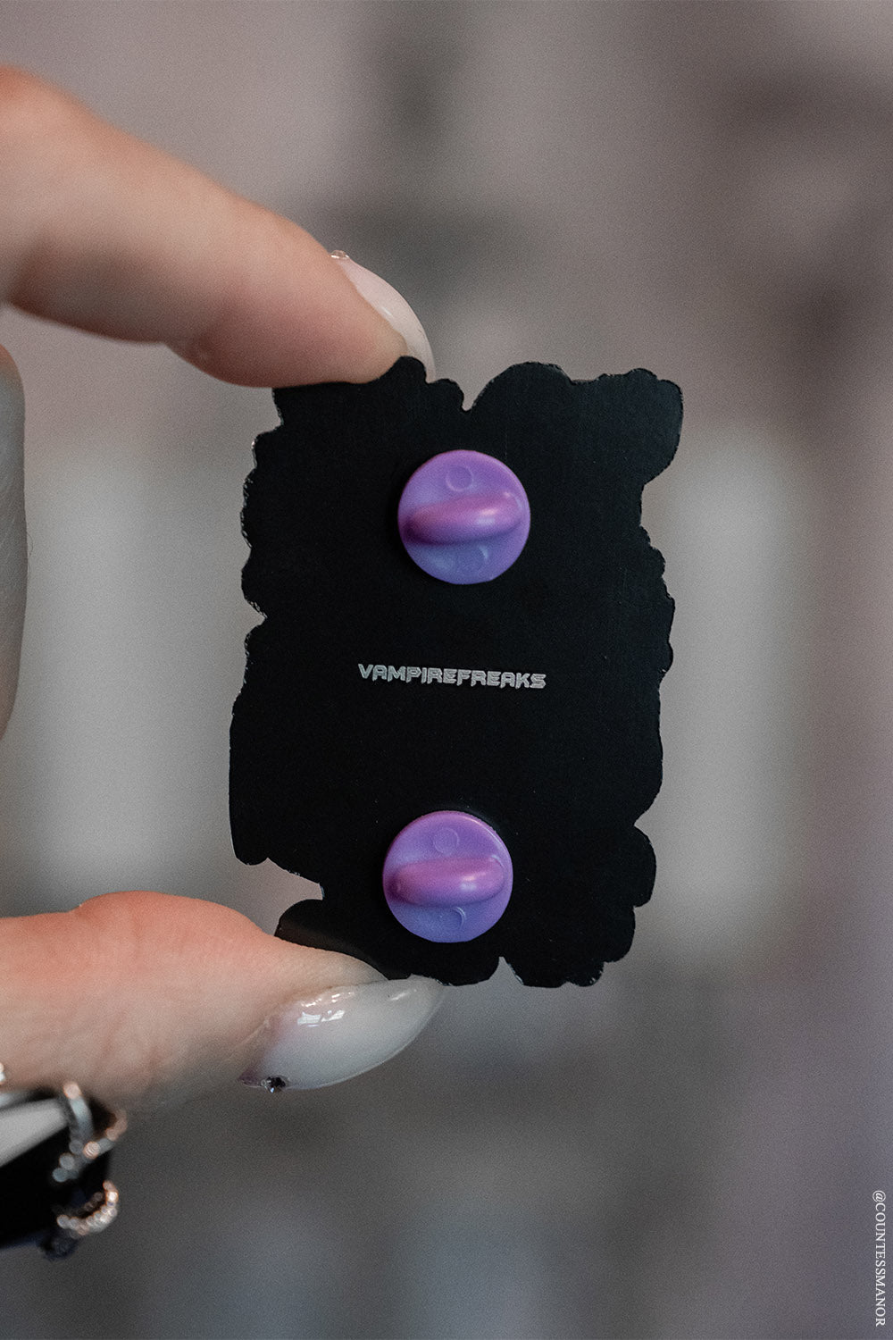 spooky pin with back button close