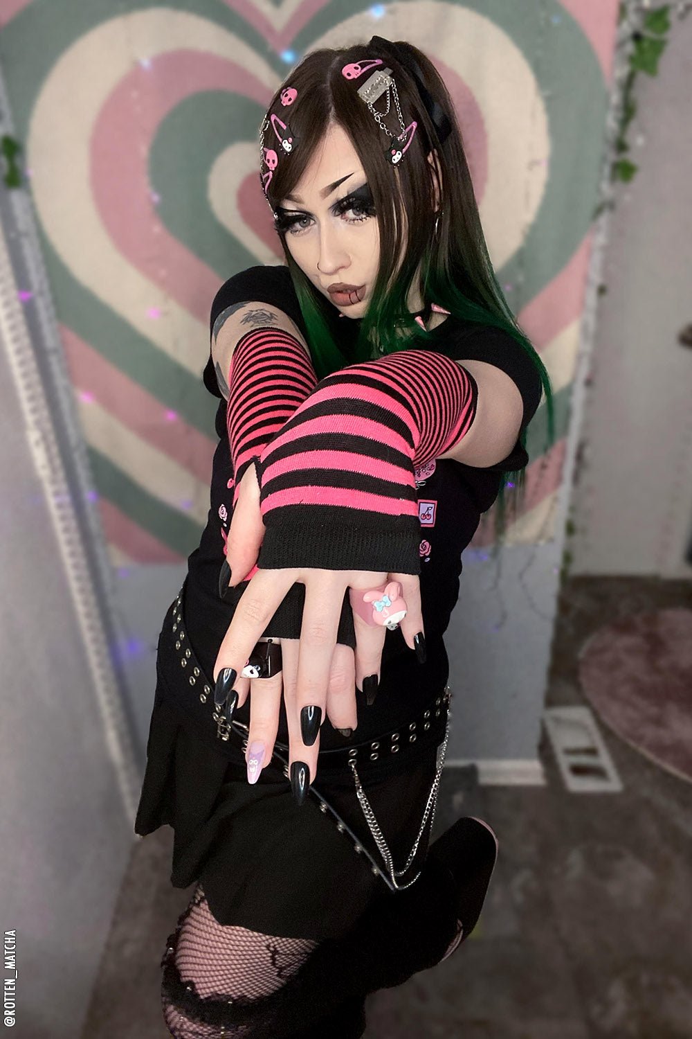 Emo Striped Arm Warmers [Black/Hot Pink] - gloves & armwarmers - VampireFreaks - VampireFreaks