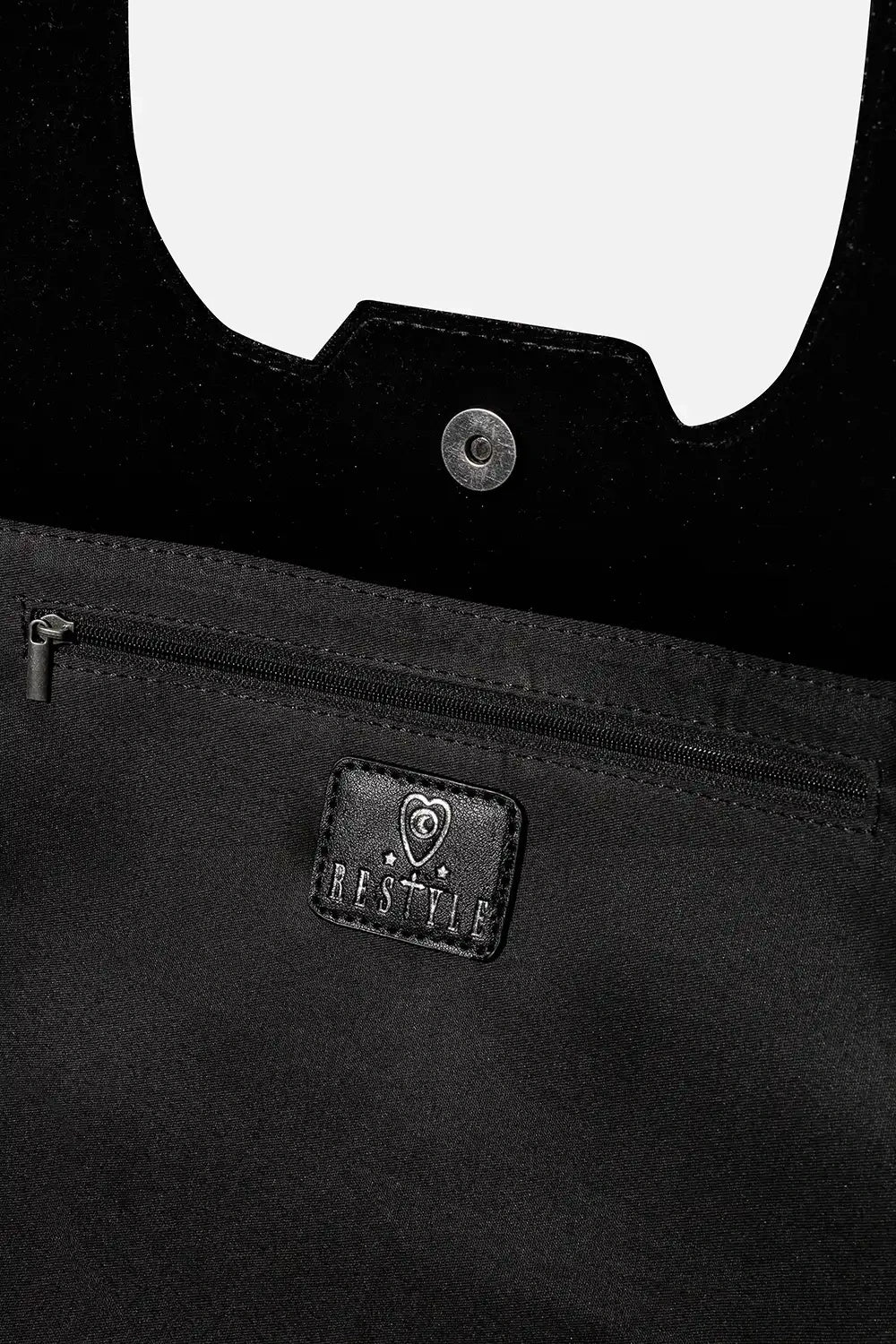 inside a restyle purse