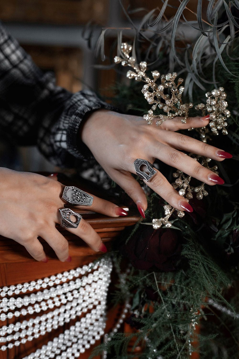 Eternal Bloom Ring - jewelry - VampireFreaks - Lively Ghosts