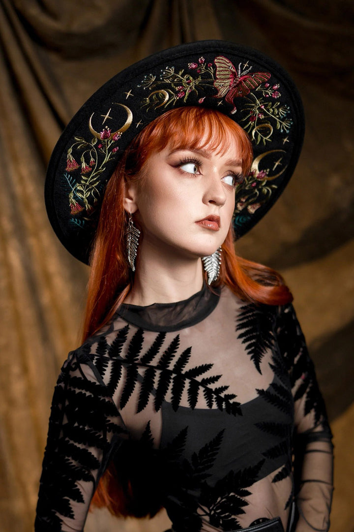 gothic renaissance brimmed hat by restyle  