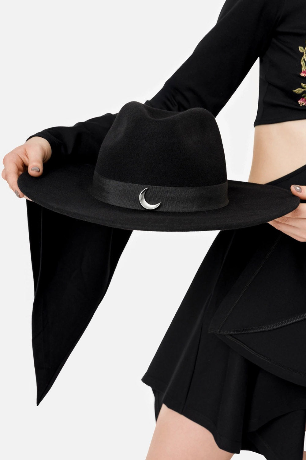 gothic renaissance hat