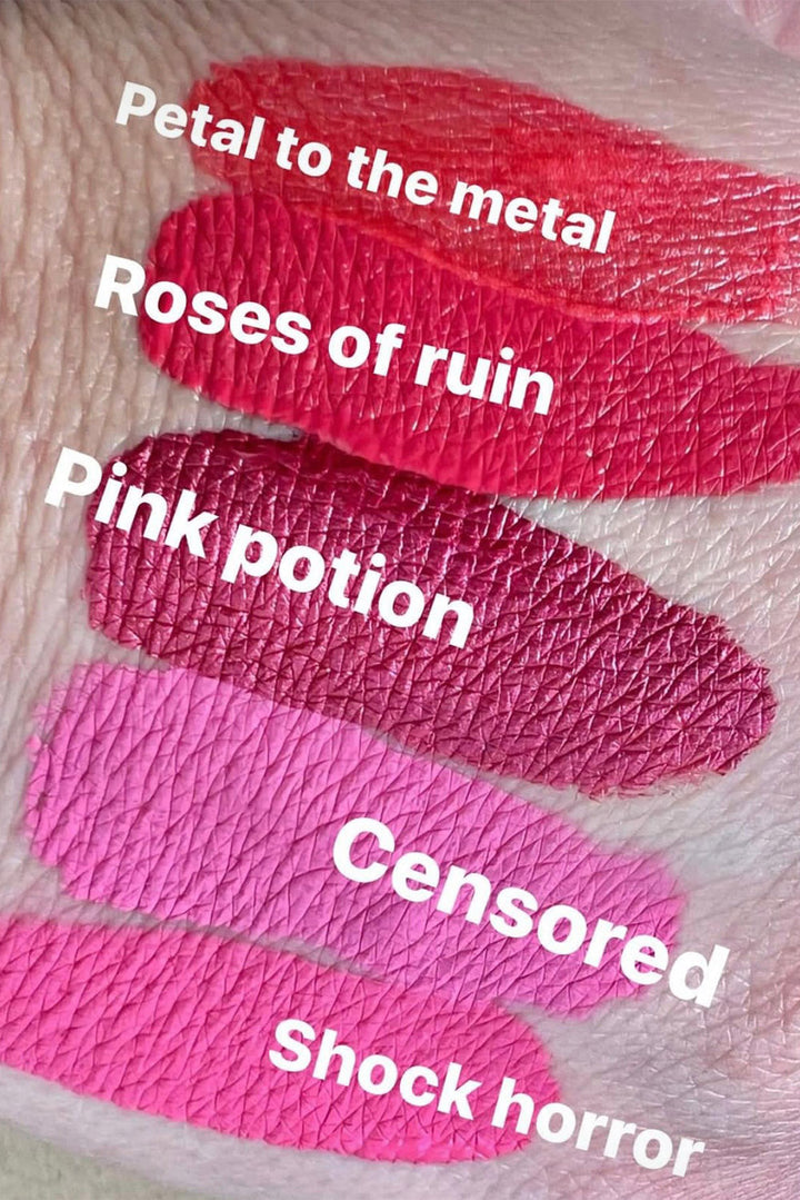 peachy pink lipstick