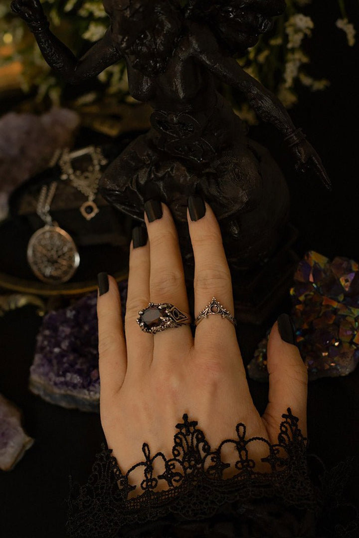 False Idols Ring - jewelry - VampireFreaks - Restyle