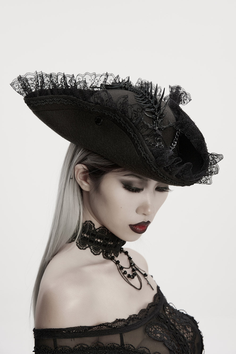 ruffled pirate hat
