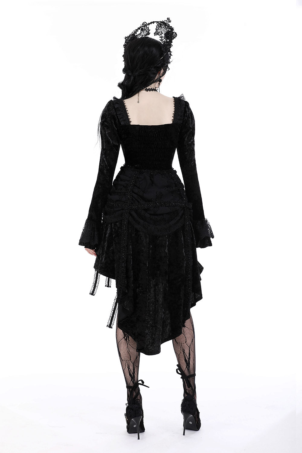 puffed shoulder dress with back train tail 