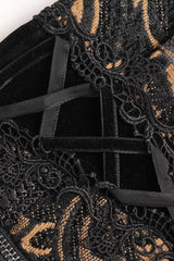 Cute girdle for goth fashion