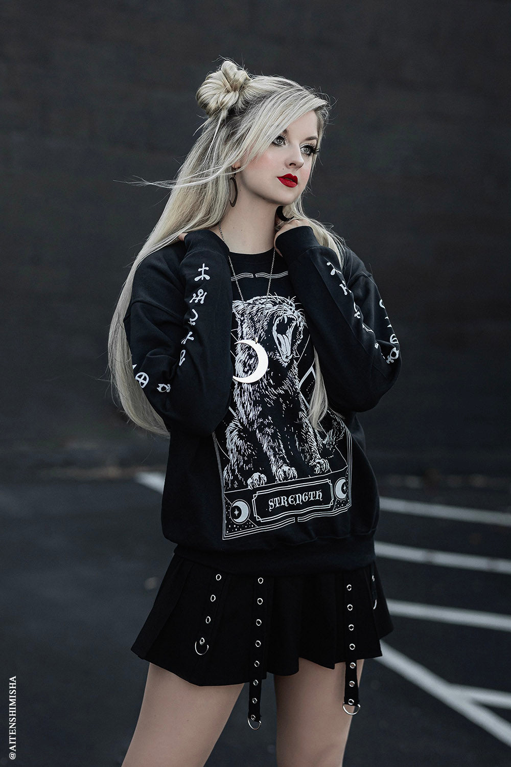 Strength Kitty Tarot Sweatshirt