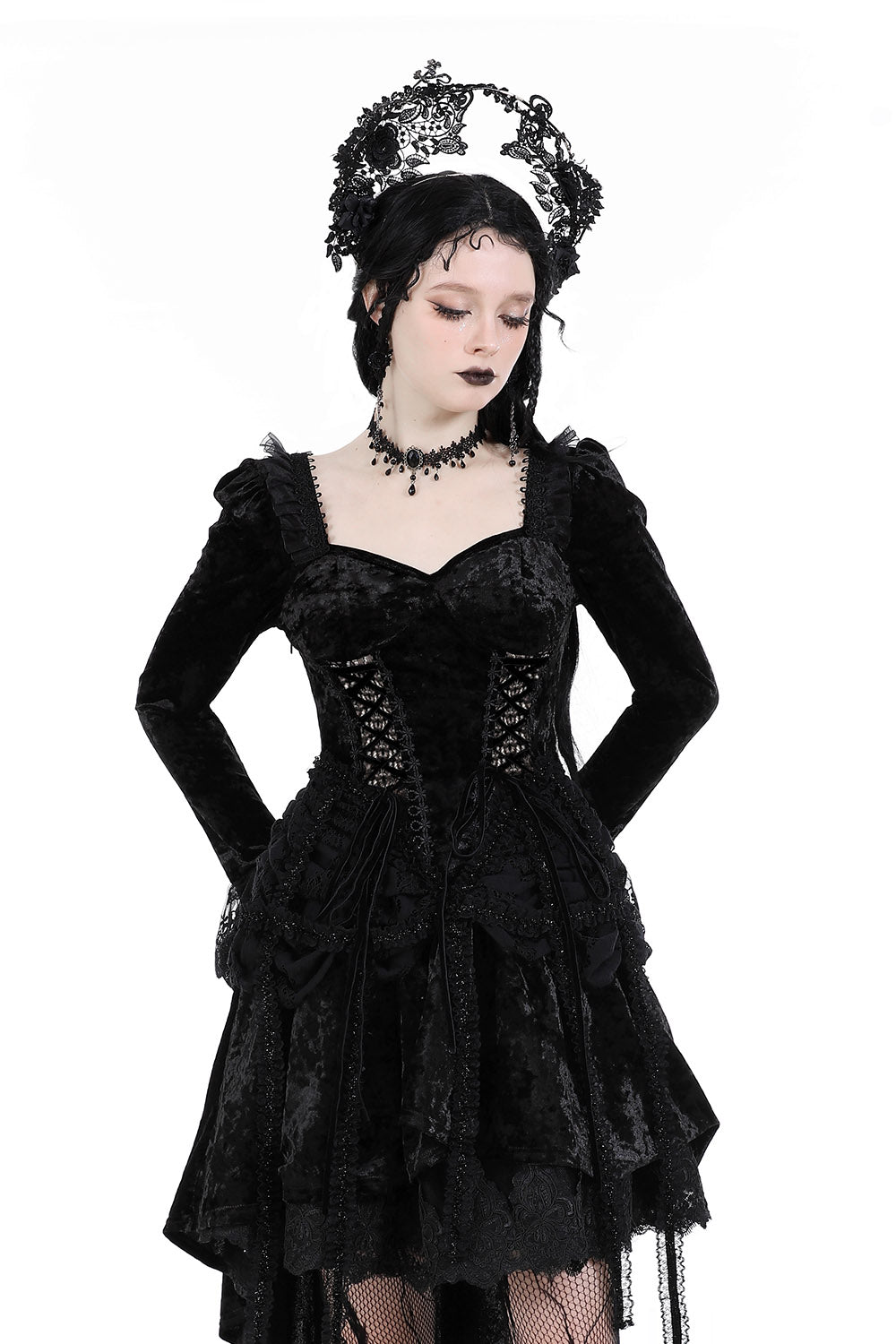 dark gothic sweetheart neckline velvet dress