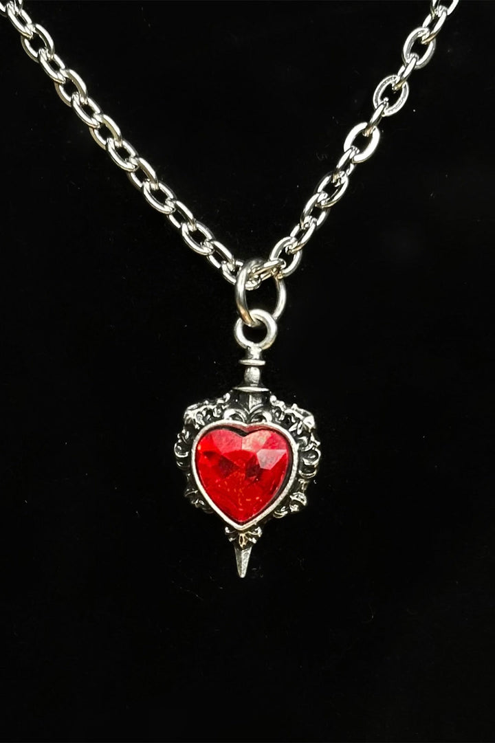 queen of hearts necklace