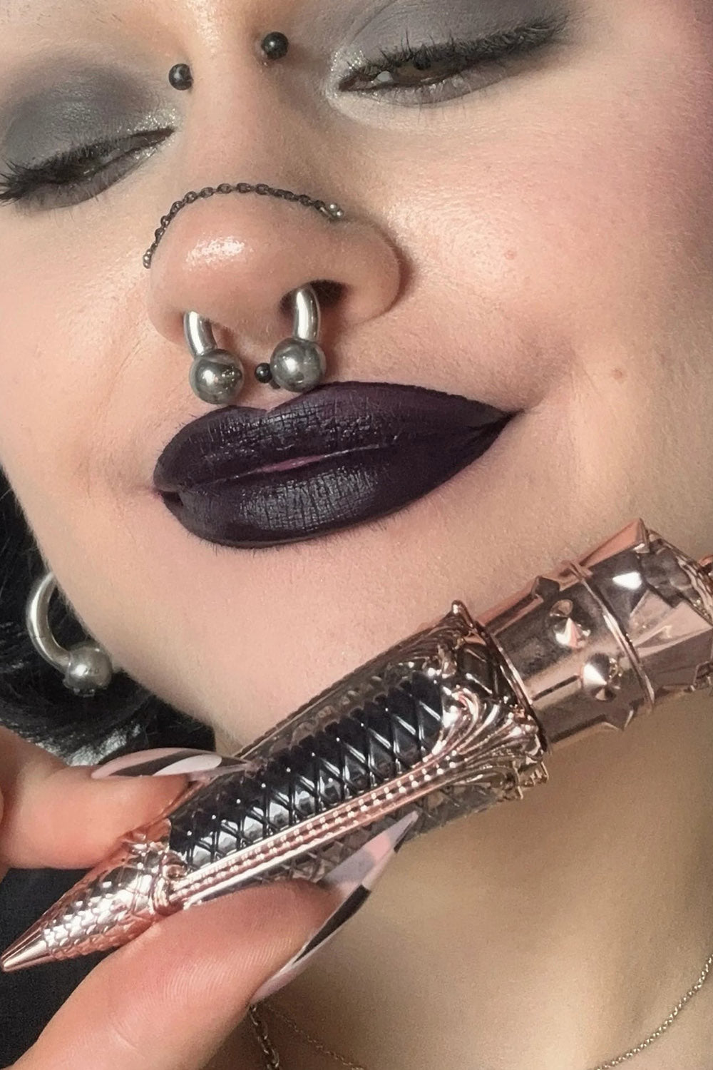 grunge goth lipstick