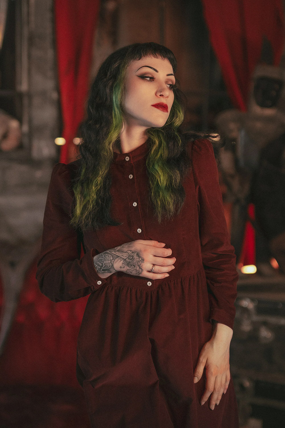 womens old fashioned gothic dress