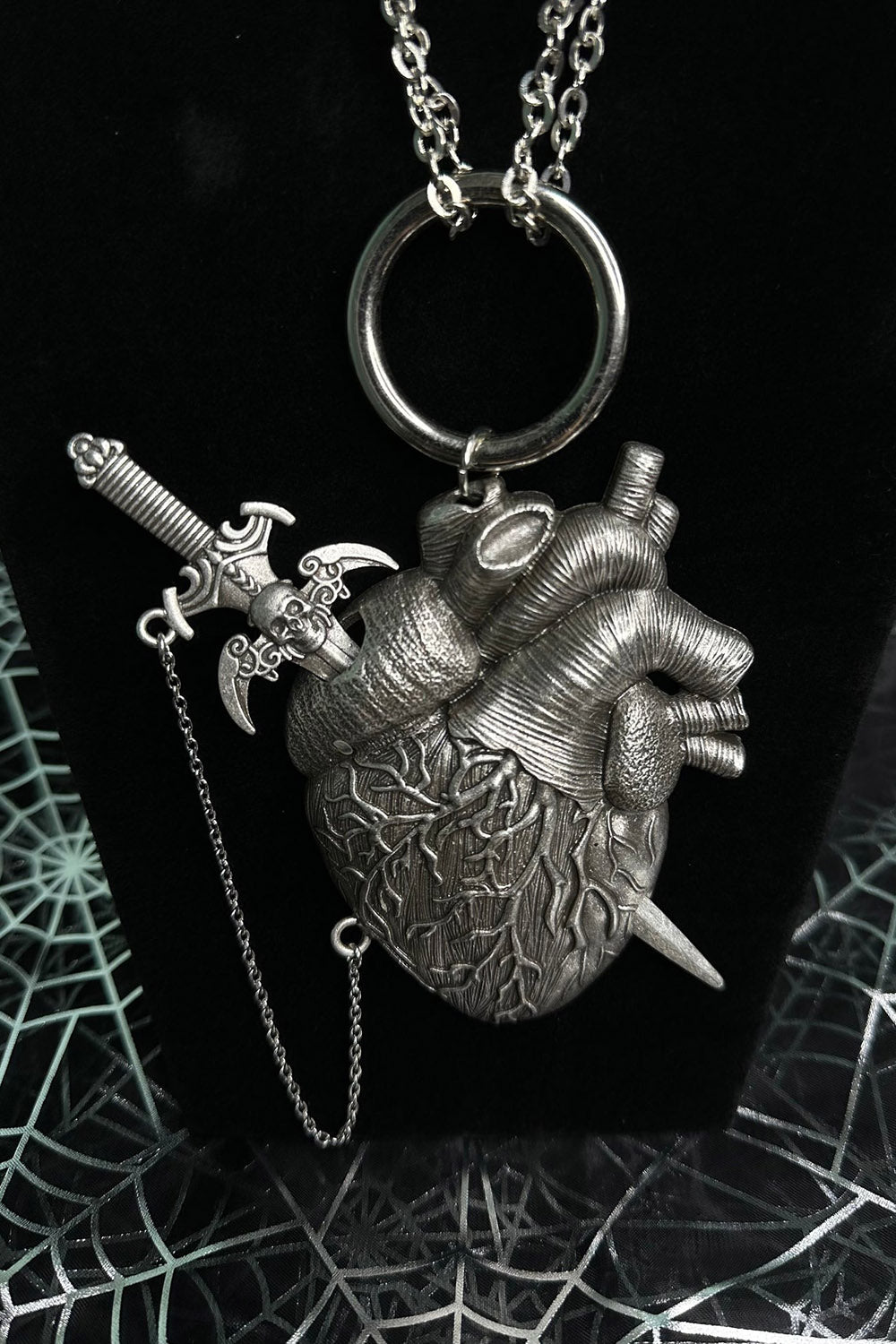 victorian goth style heart necklace