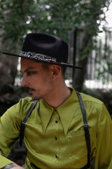 pointed collared witch top