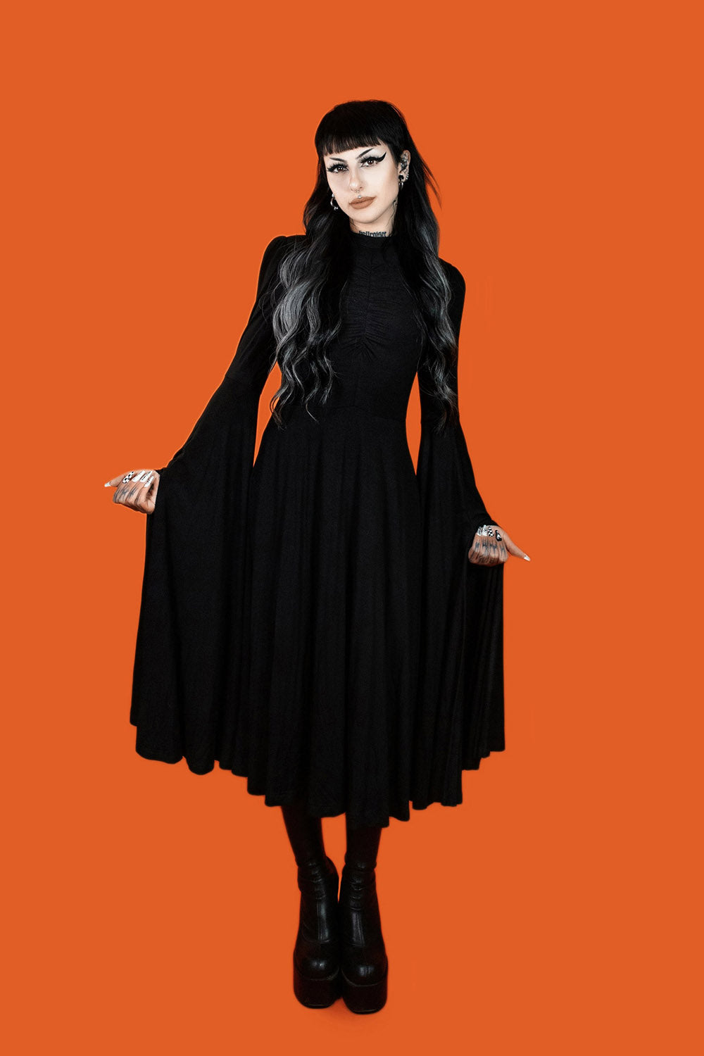 long witchy dress with pockets