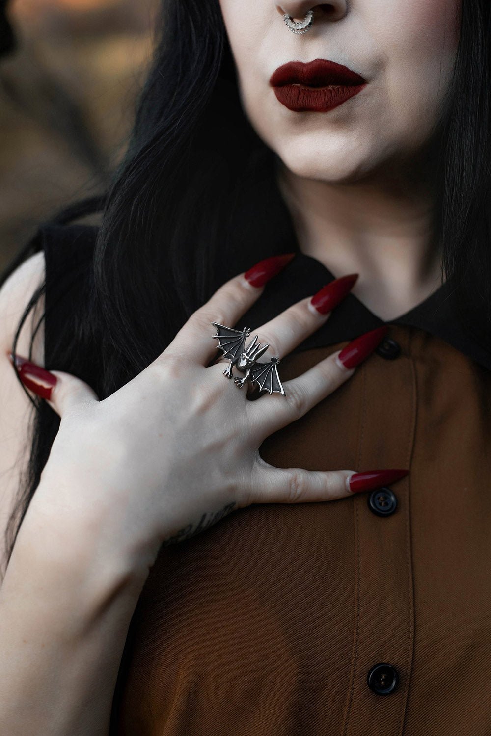 Gothic Guardian Ring - jewelry - VampireFreaks - Lively Ghosts