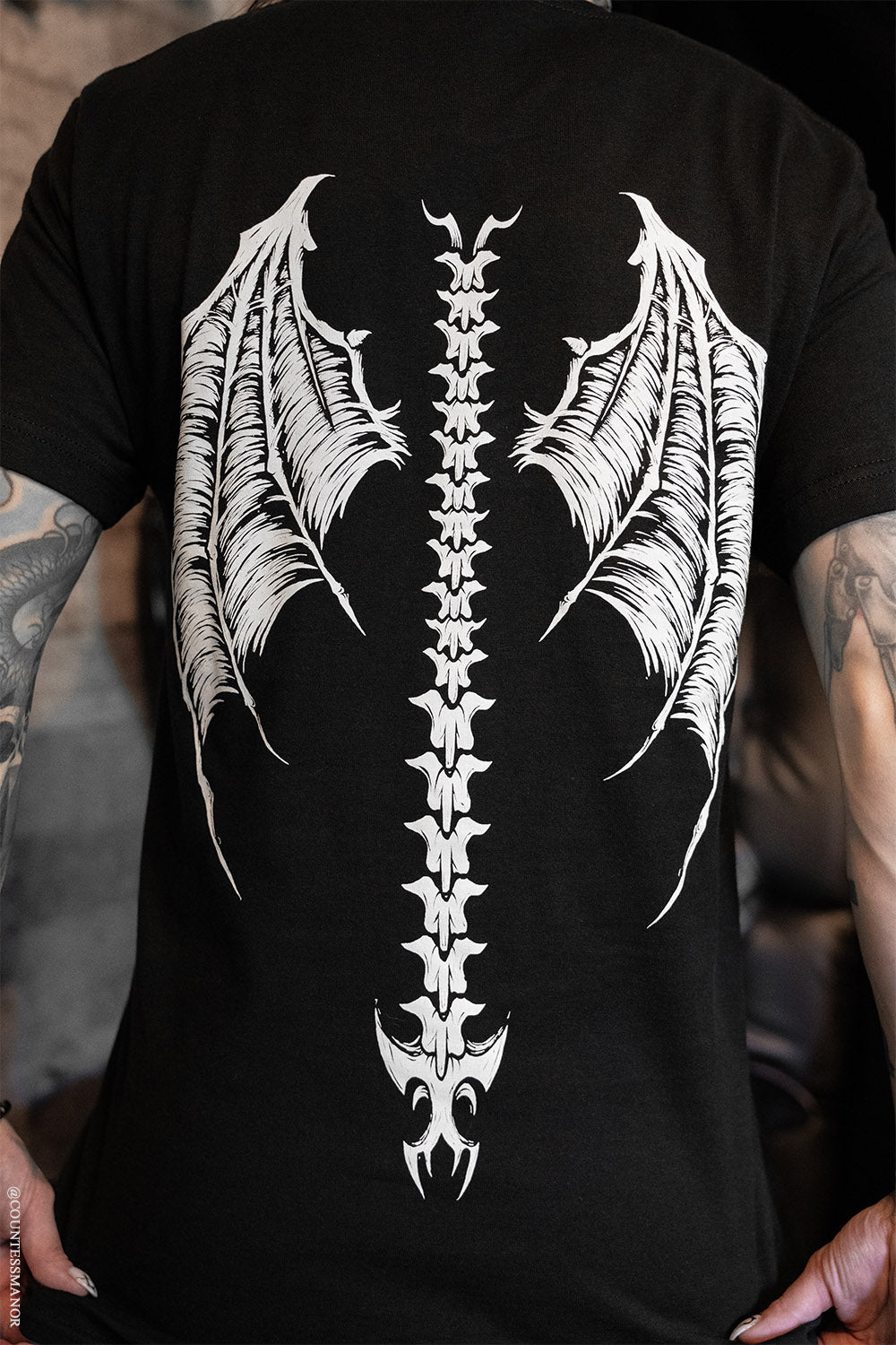 dragon wings and skeleton spine gothic tshirt 