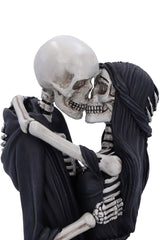 romantic goth skeleton lovers kissing polyresin statue 