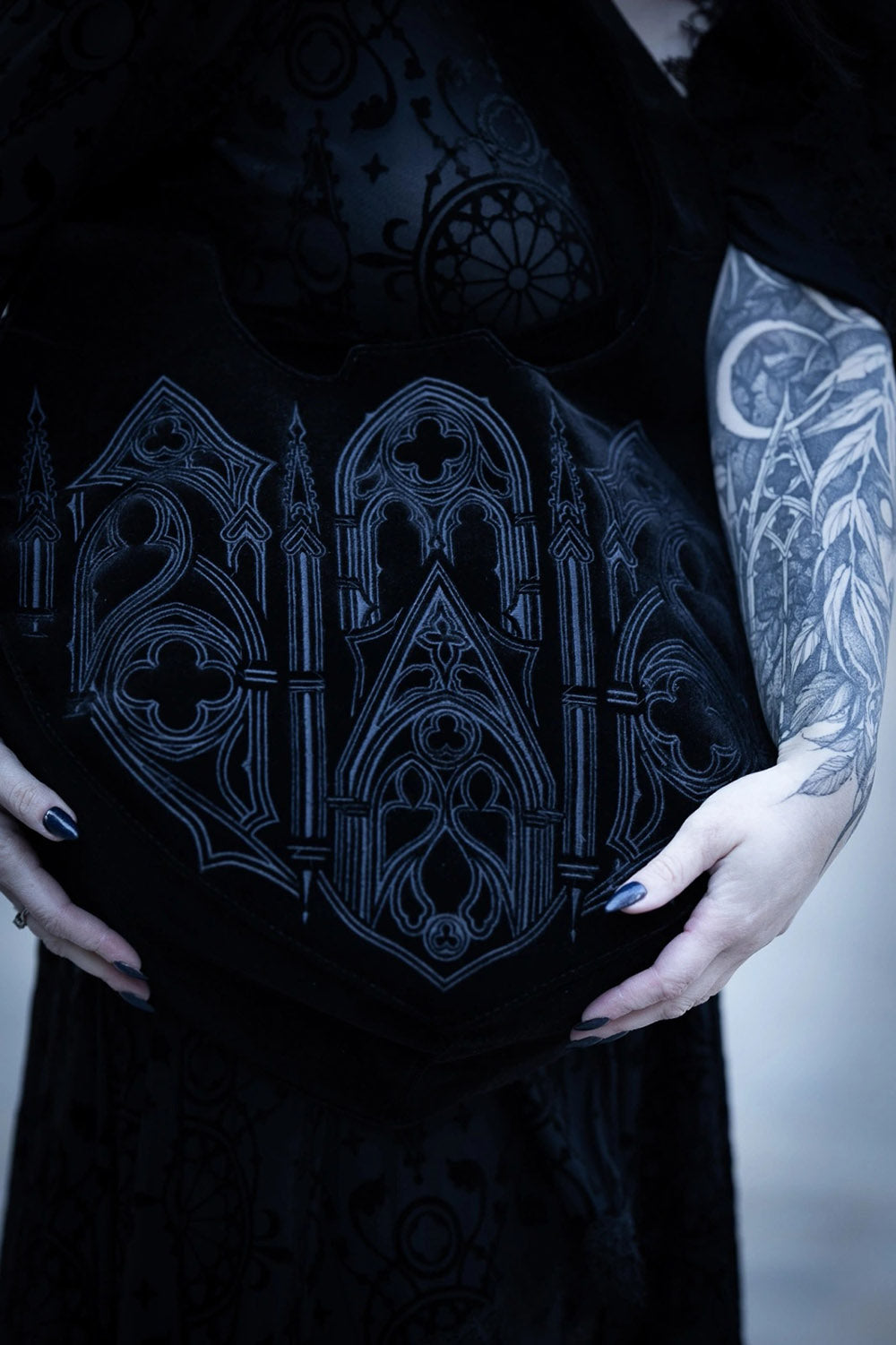 victorian goth bag by restyle made of velour 