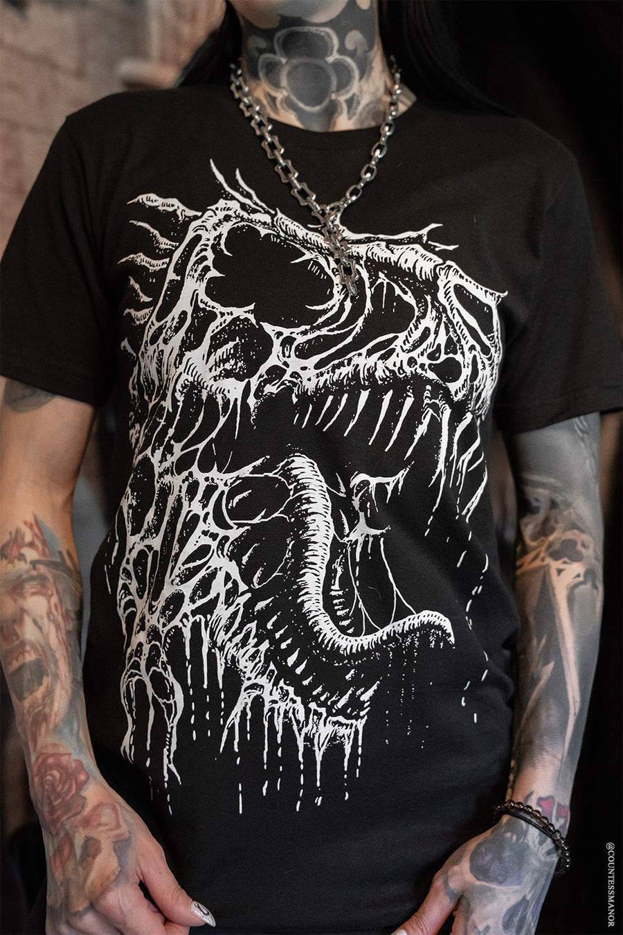 short sleeve black and white distressed t-rex skull tshirt by vampirefreaks