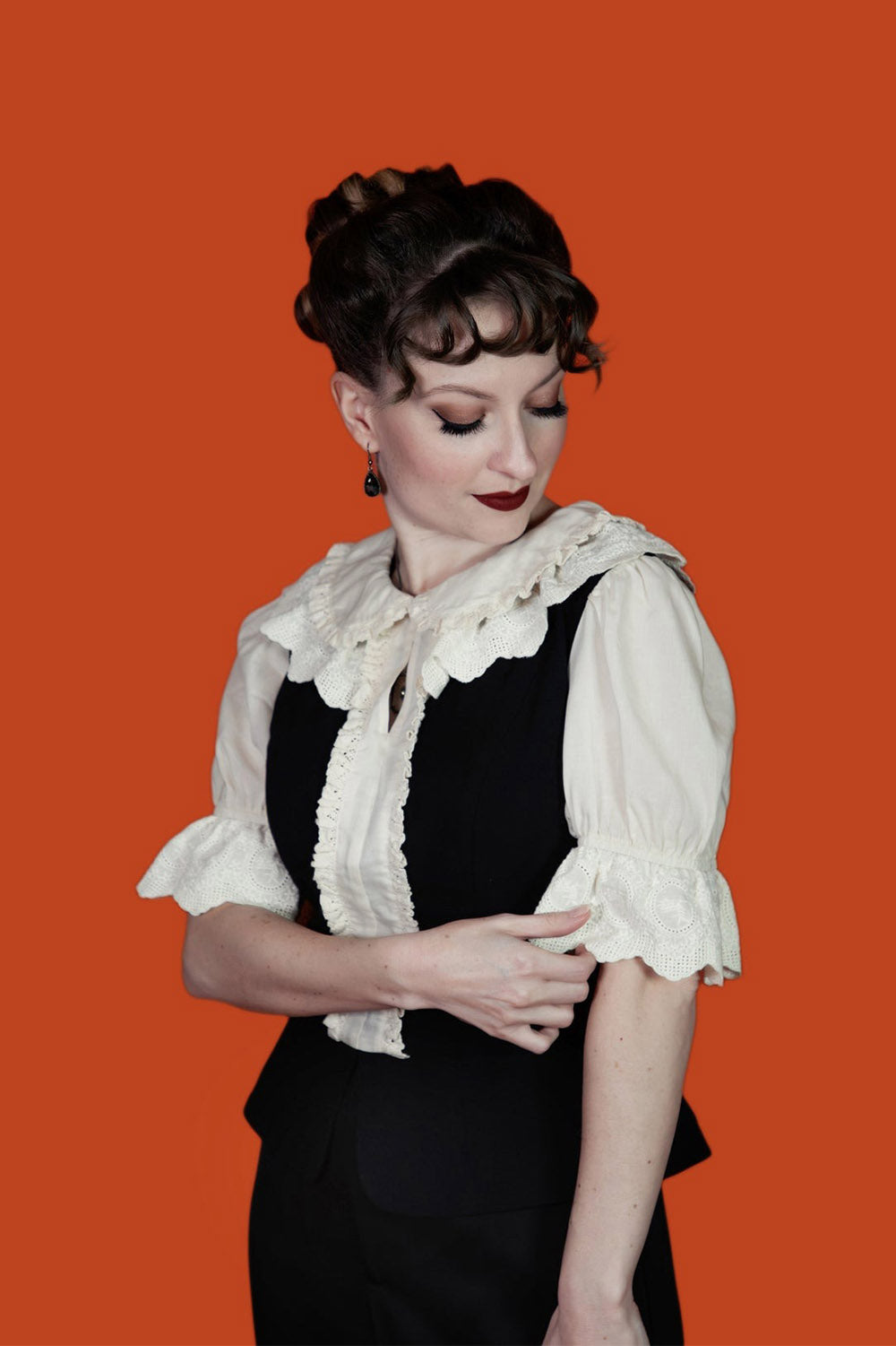 would puffed short sleeve peter pan collar blouse 