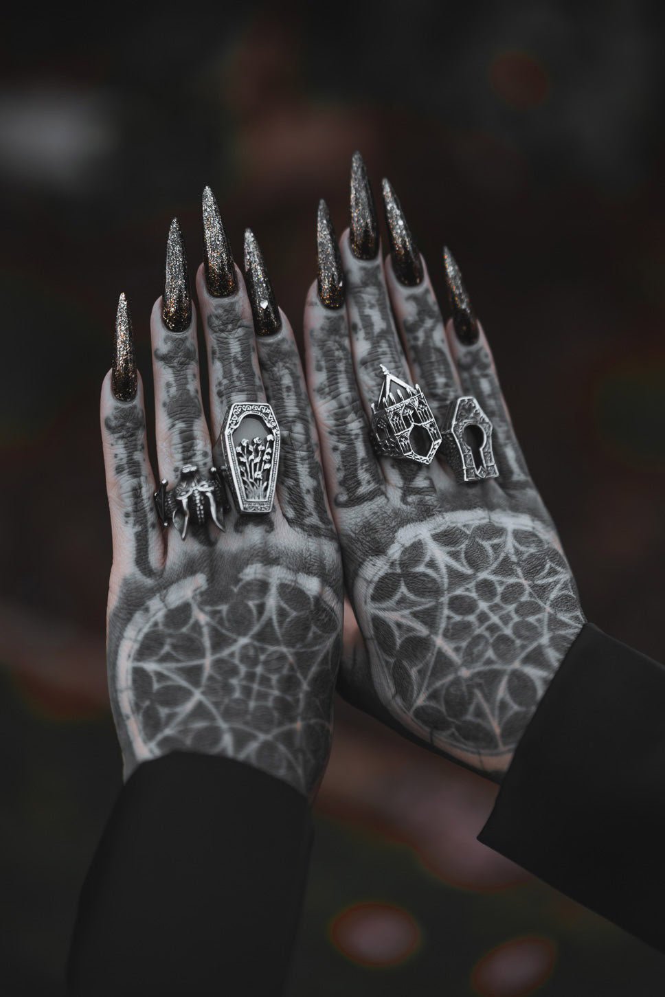 Gothique Ring - jewelry - VampireFreaks - Lively Ghosts