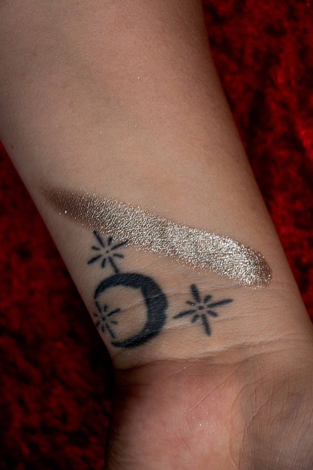 curst kosmetics chromatic silver glitter eyeshadow