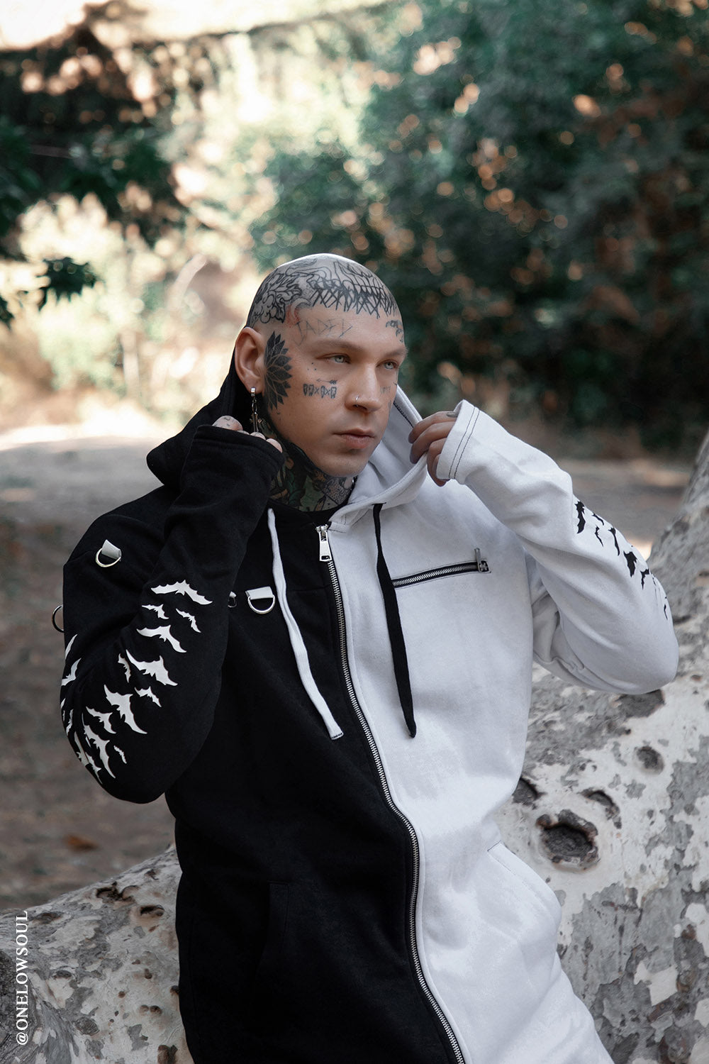 Split Mage Hoodie [Black/White]