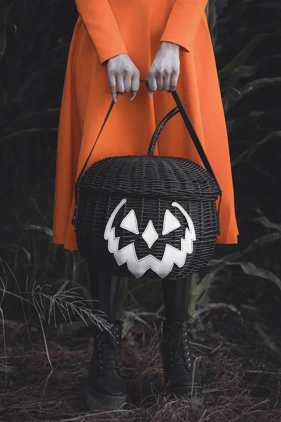 Haunted Hallows Picnic Basket [BLACK]