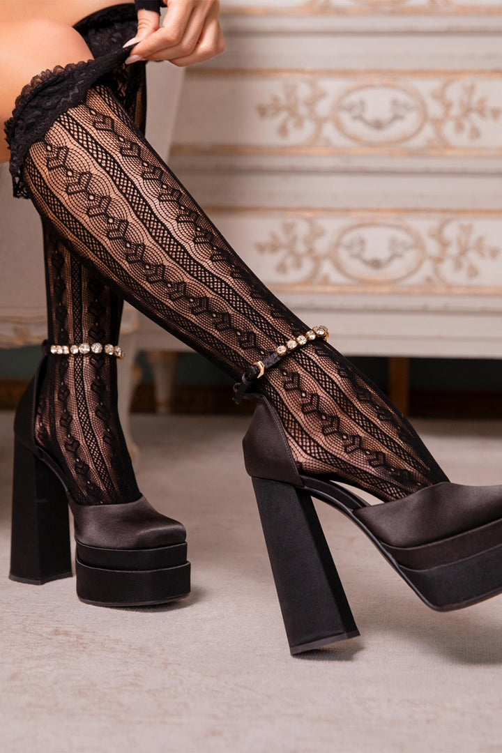 lace cuff knee-high socks