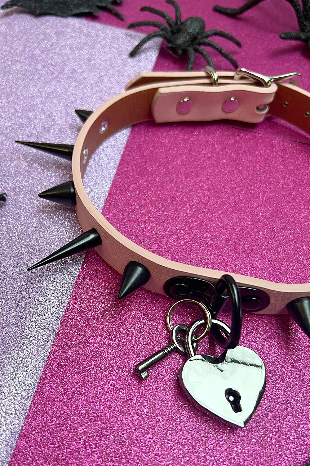 Hell Kitty Choker [HEART PADLOCK] - chokers - VampireFreaks - VampireFreaks