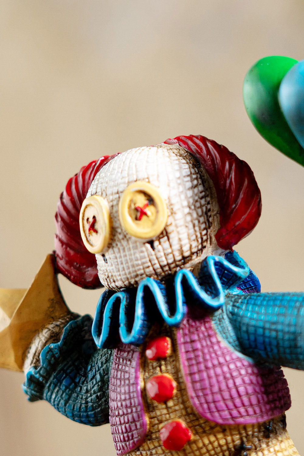 it pennywise statue figurine