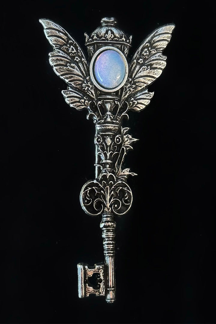 dark fantasy key hair clip